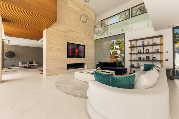 6 Bedroom Villa in Nueva Andalucía