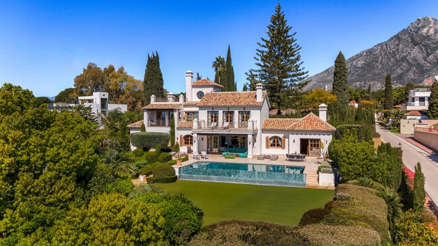 6 Bedroom Villa in The Golden Mile