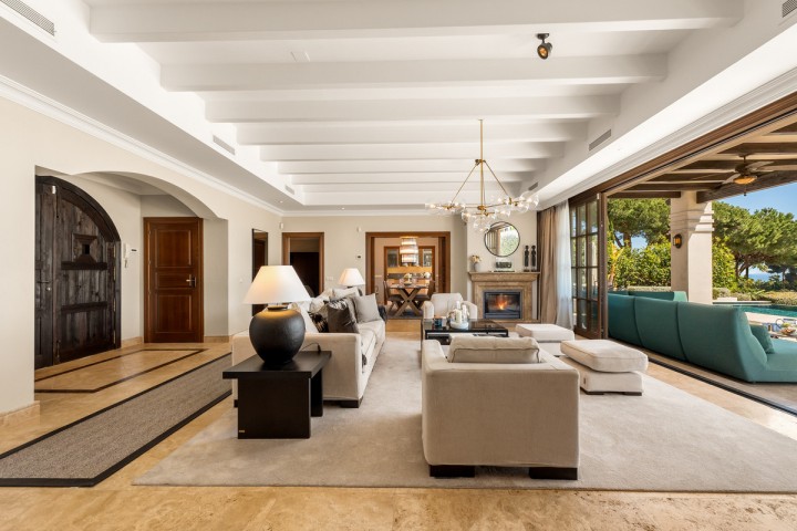 6 Bedroom Villa in The Golden Mile