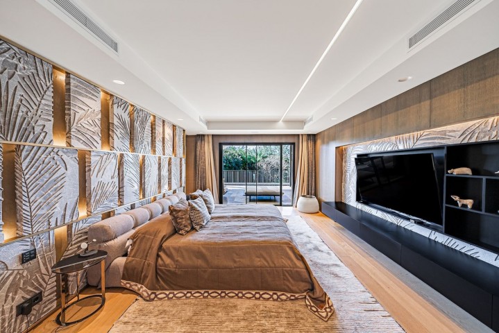 9 Bedroom Villa in Marbella