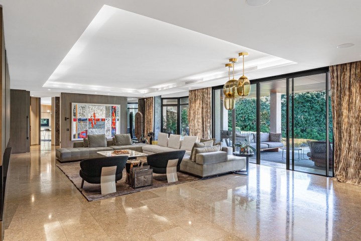 9 Bedroom Villa in Marbella