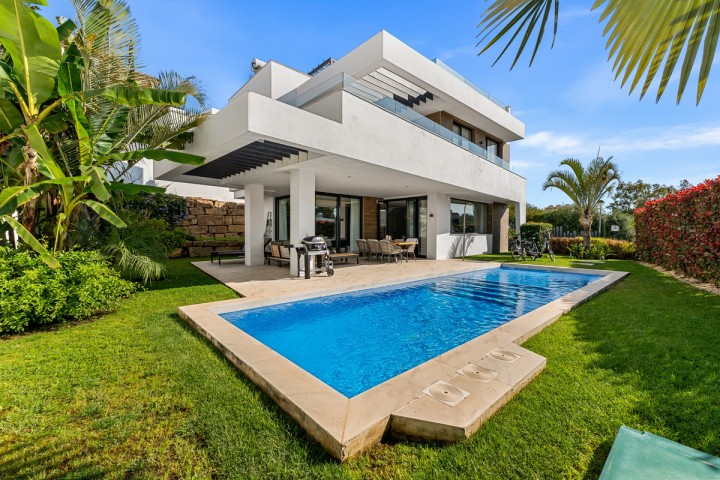 3 Bedroom Villa in New Golden Mile