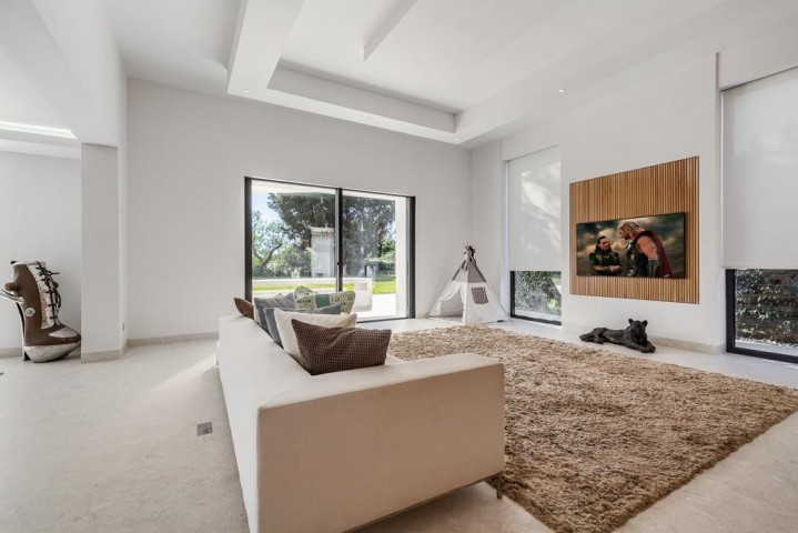 9 Bedroom Villa in Estepona