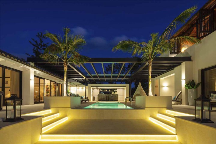 9 Bedroom Villa in Nueva Andalucía