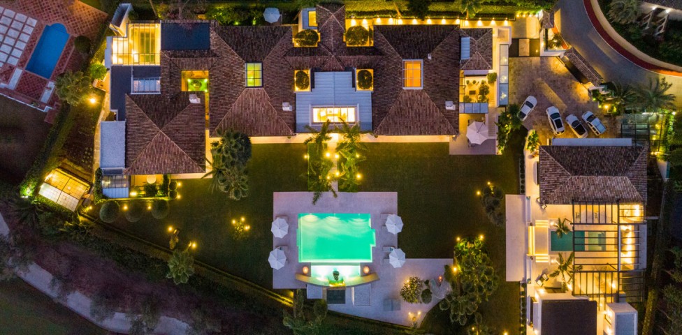 9 Bedroom Villa in Nueva Andalucía