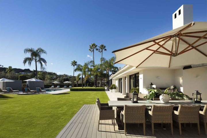 9 Bedroom Villa in Nueva Andalucía