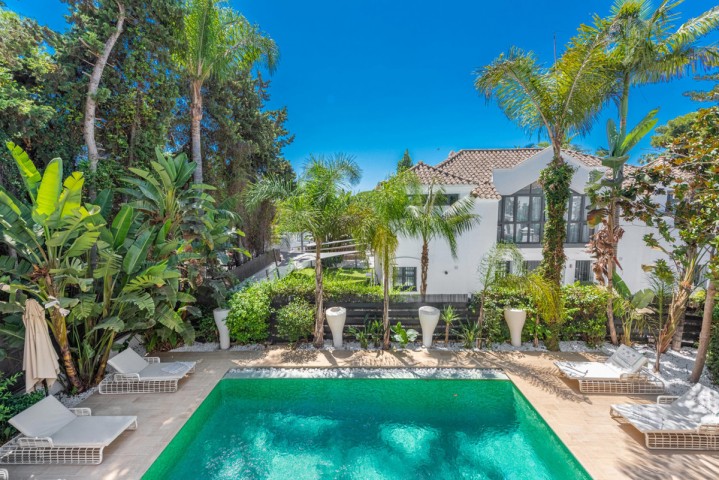 5 Bedroom Villa in The Golden Mile