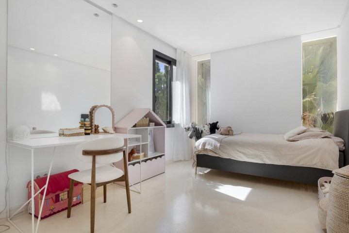 5 Bedroom Villa in Nueva Andalucía