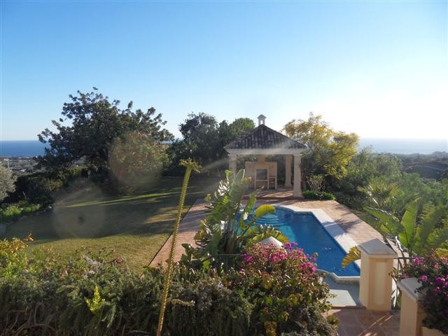 4 Bedroom Villa in Altos de los Monteros