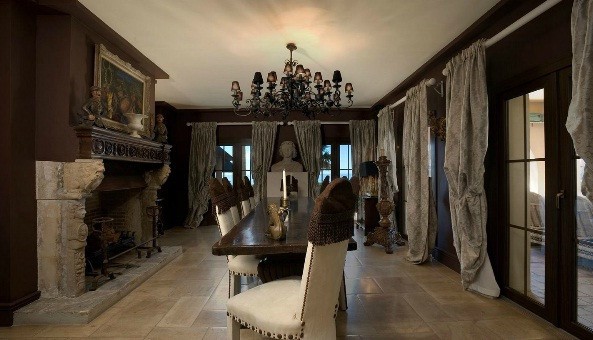Villa avec 6 Chambres  à Los Monteros