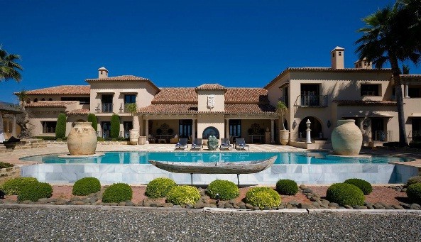 Villa avec 6 Chambres  à Los Monteros