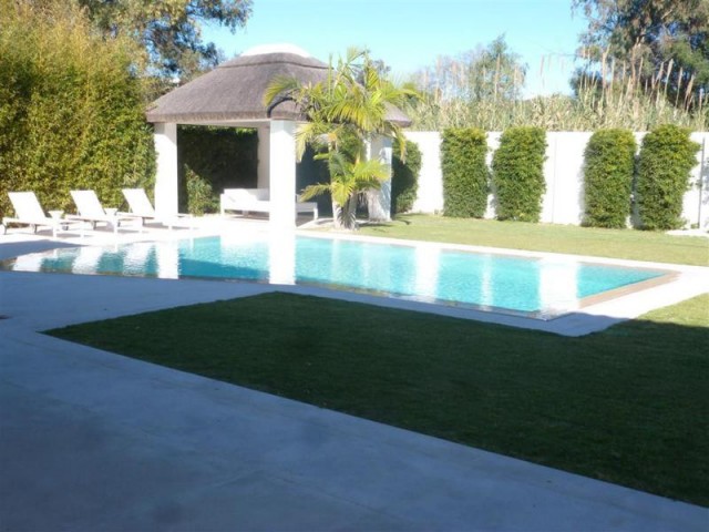 5 Slaapkamer Villa in Guadalmina Baja