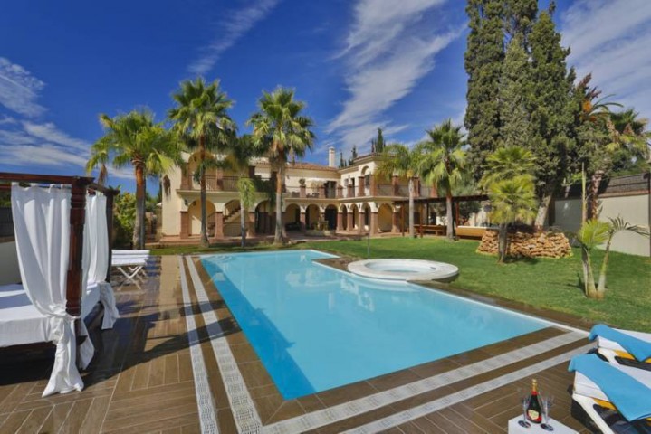 12 Sovrums Villa i Marbella