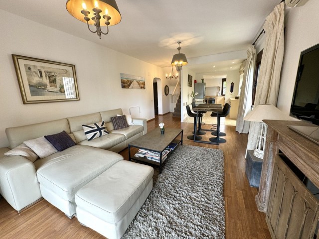 Villa avec 4 Chambres  à Carib Playa