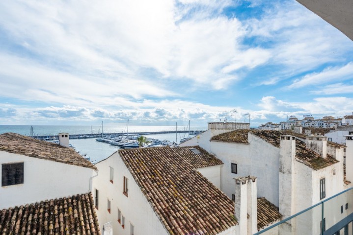 2 Bedroom Apartment in Puerto Banús