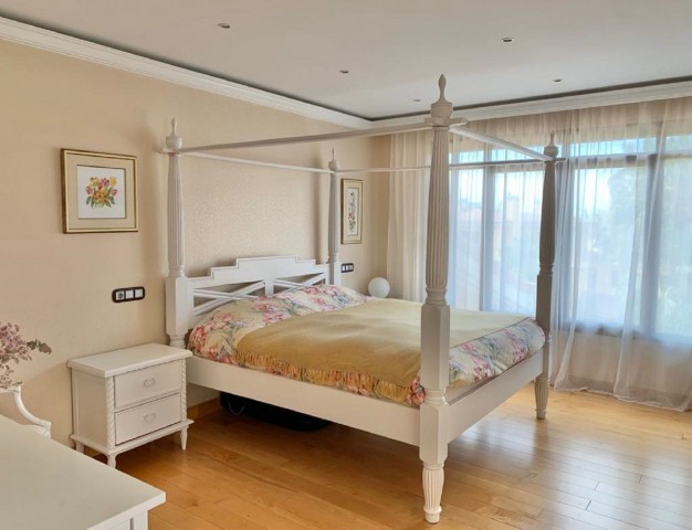 3 Bedroom Apartment in Puerto Banús