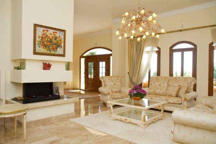 5 Bedroom Villa in Sierra Blanca