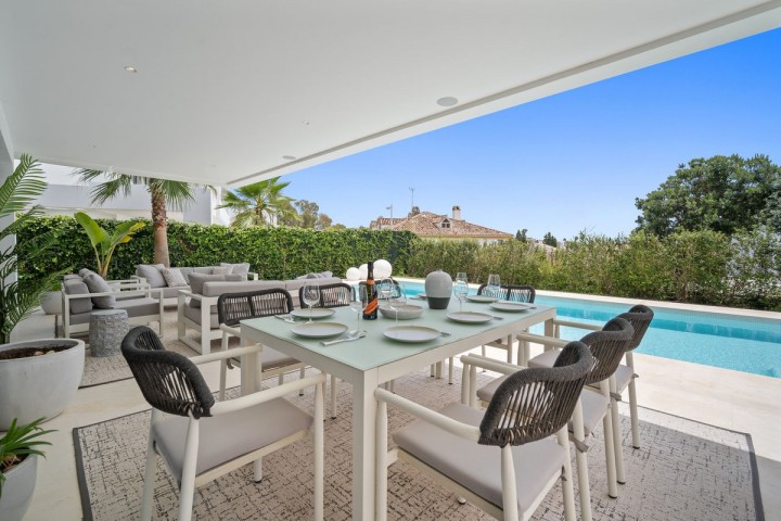 5 Slaapkamer Rijtjeshuis in El Paraiso