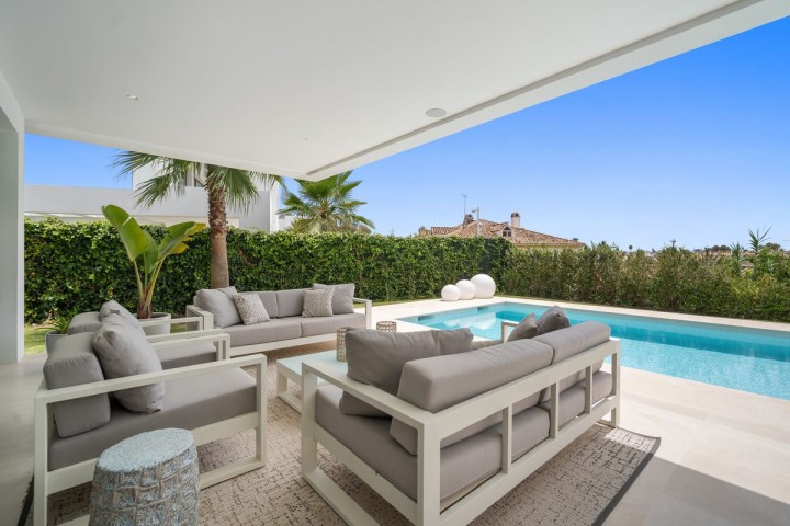 5 Slaapkamer Rijtjeshuis in El Paraiso