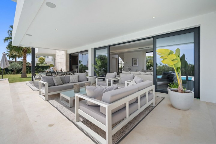 5 Slaapkamer Rijtjeshuis in El Paraiso