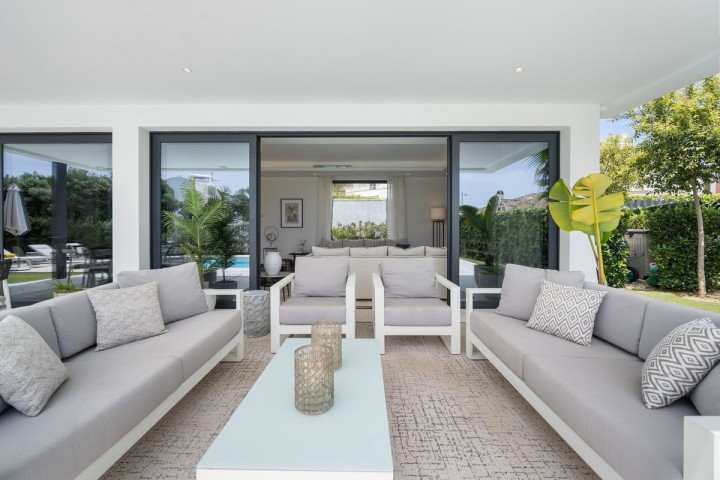 5 Slaapkamer Rijtjeshuis in El Paraiso