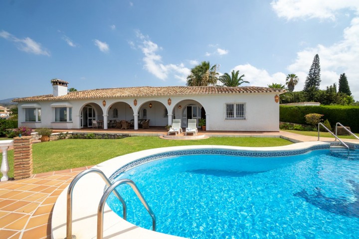 4 Sovrums Villa i Elviria