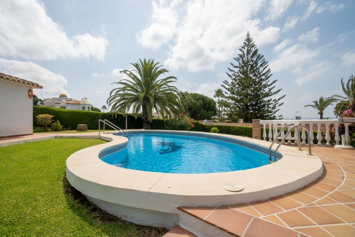4 Sovrums Villa i Elviria