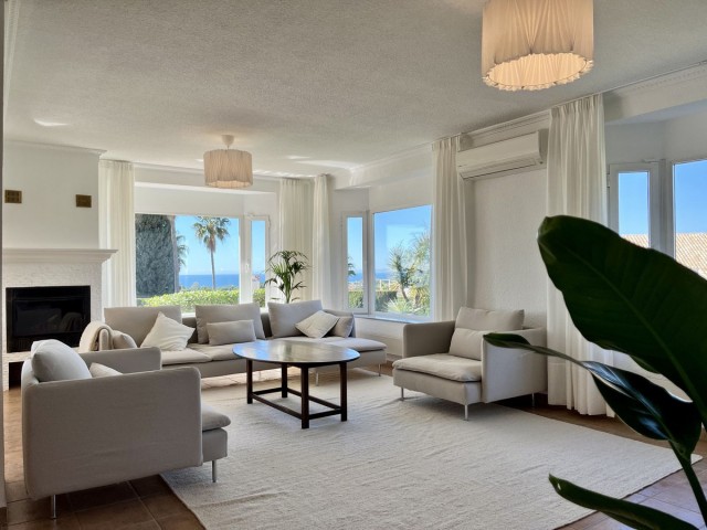 4 Sovrums Villa i Elviria