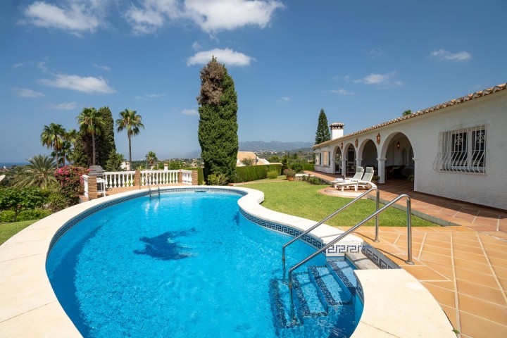 Villa avec 4 Chambres à Elviria