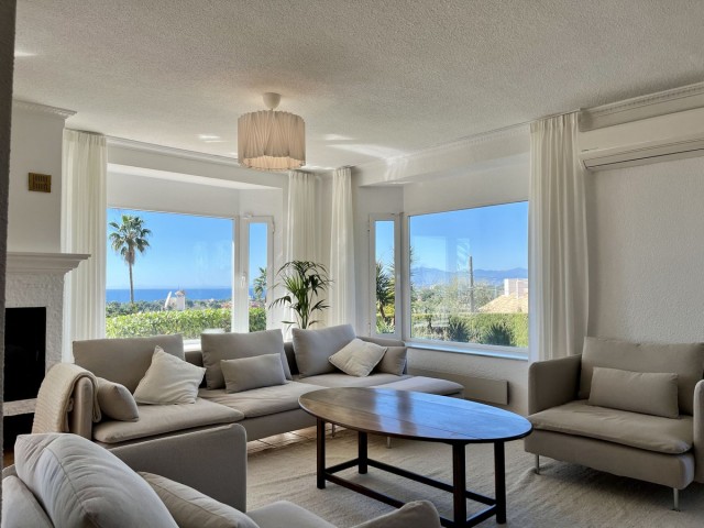 Villa avec 4 Chambres à Elviria