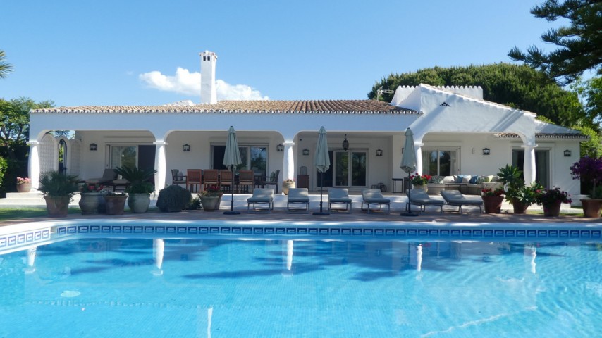 6 Bedroom Villa in Estepona