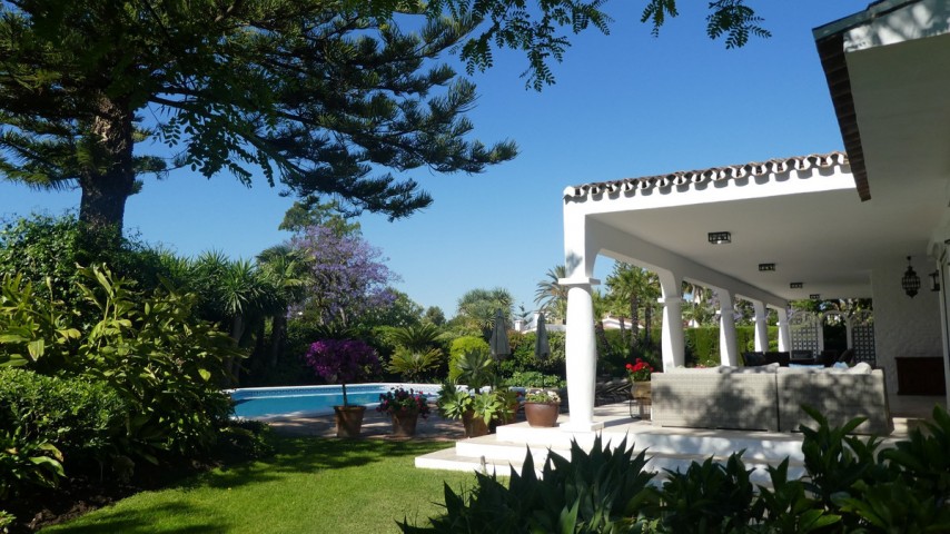 6 Bedroom Villa in Estepona