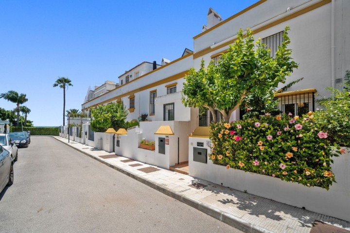 6 Bedroom Townhouse in Marbella