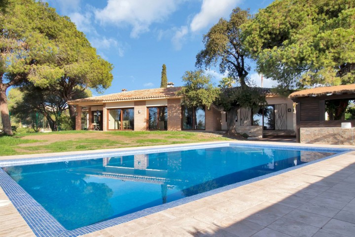 5 Bedroom Villa in Elviria