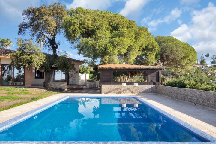 5 Bedroom Villa in Elviria