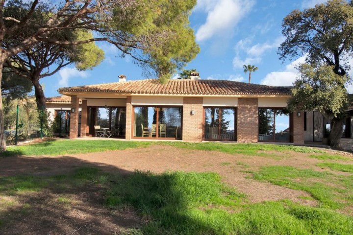 5 Bedroom Villa in Elviria