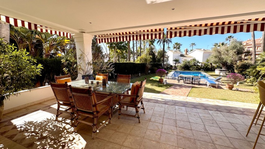 6 Bedroom Villa in Las Chapas