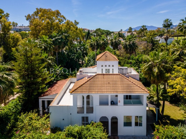 4 Slaapkamer Villa in Nueva Andalucía