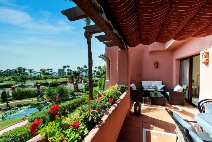 2 Sovrums Lägenhet i Estepona