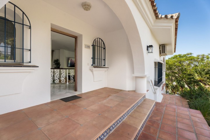 5 Bedroom Villa in El Rosario