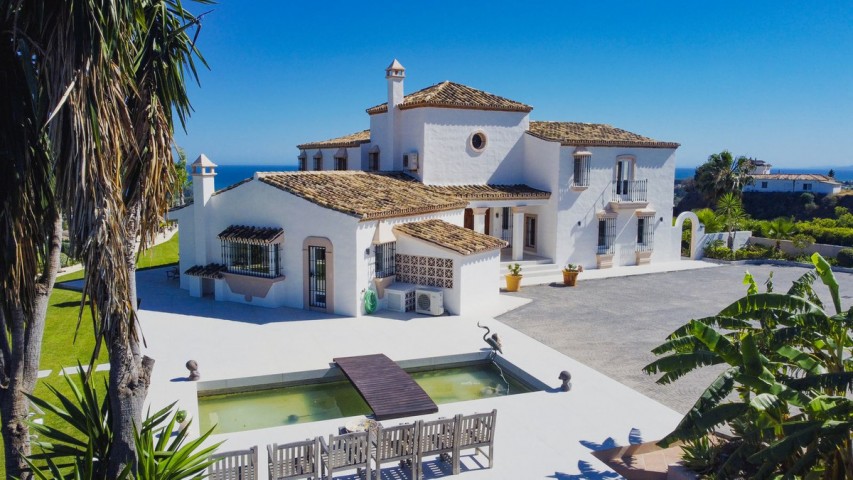 5 Bedroom Villa in Estepona