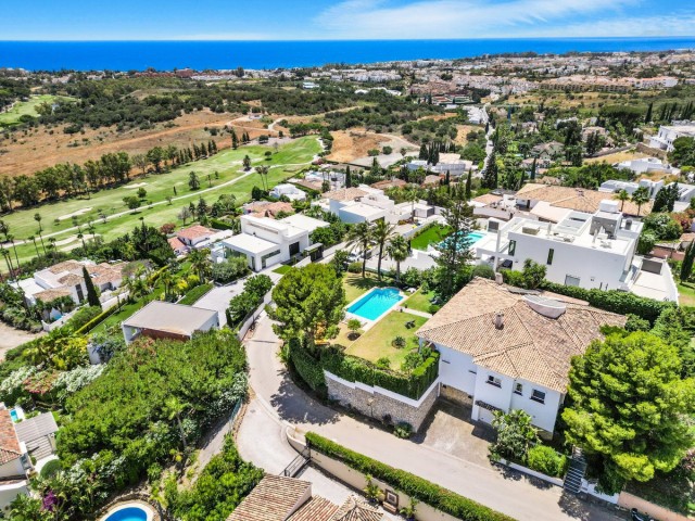 4 Slaapkamer Villa in El Paraiso
