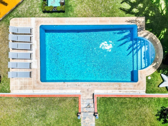 4 Slaapkamer Villa in El Paraiso