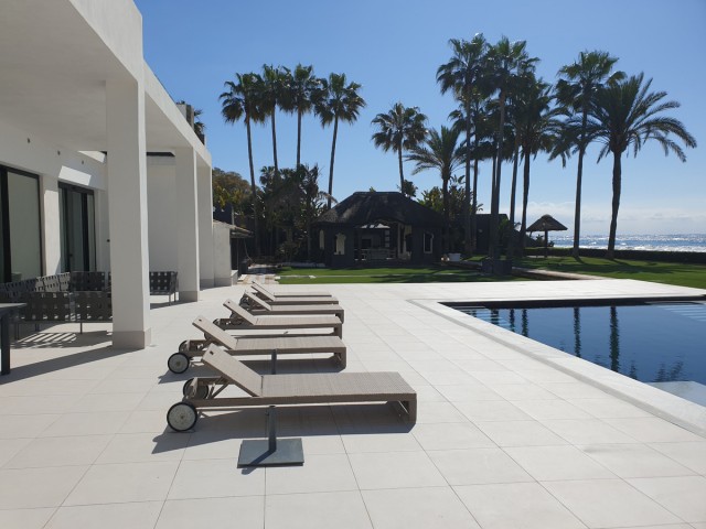 Villa avec 8 Chambres  à Los Monteros