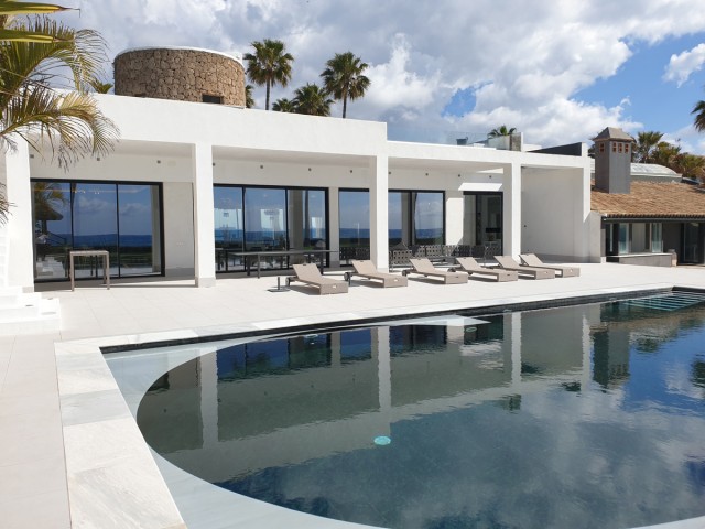 Villa avec 8 Chambres  à Los Monteros