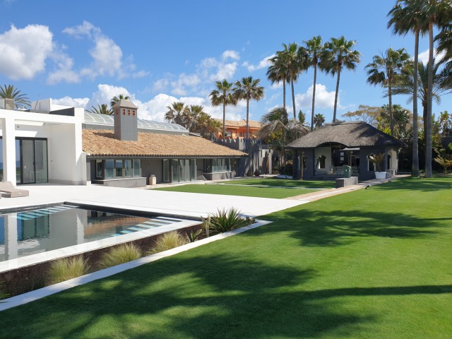 Villa avec 8 Chambres  à Los Monteros