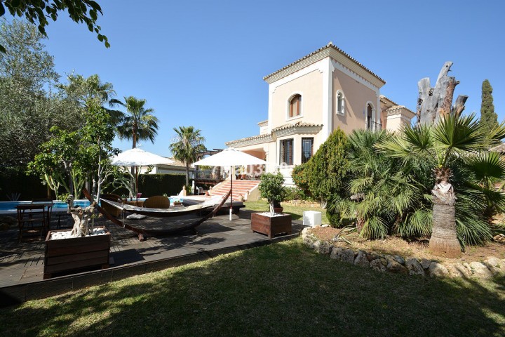5 Slaapkamer Villa in Nueva Andalucía