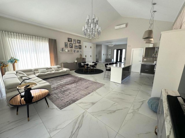 4 Slaapkamer Villa in San Pedro de Alcántara