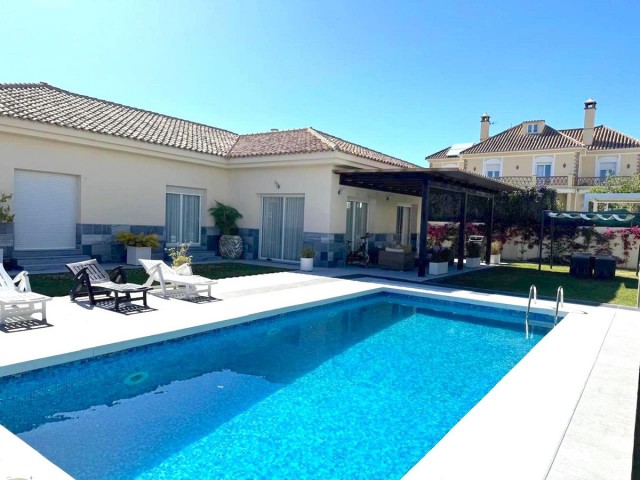 4 Schlafzimmer Villa in San Pedro de Alcántara