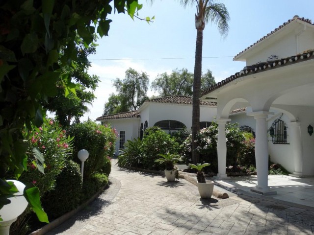 7 Bedroom Villa in Sierra Blanca